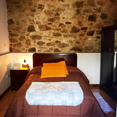 Albergue-hostel Casa Da Gandara Boimorto (A Coruna)